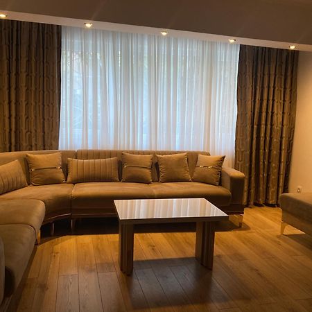 Elegant Suite - Titan Park Bukarest Exteriör bild