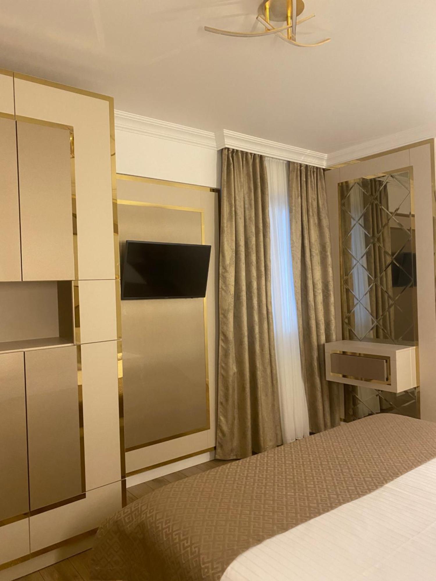 Elegant Suite - Titan Park Bukarest Exteriör bild