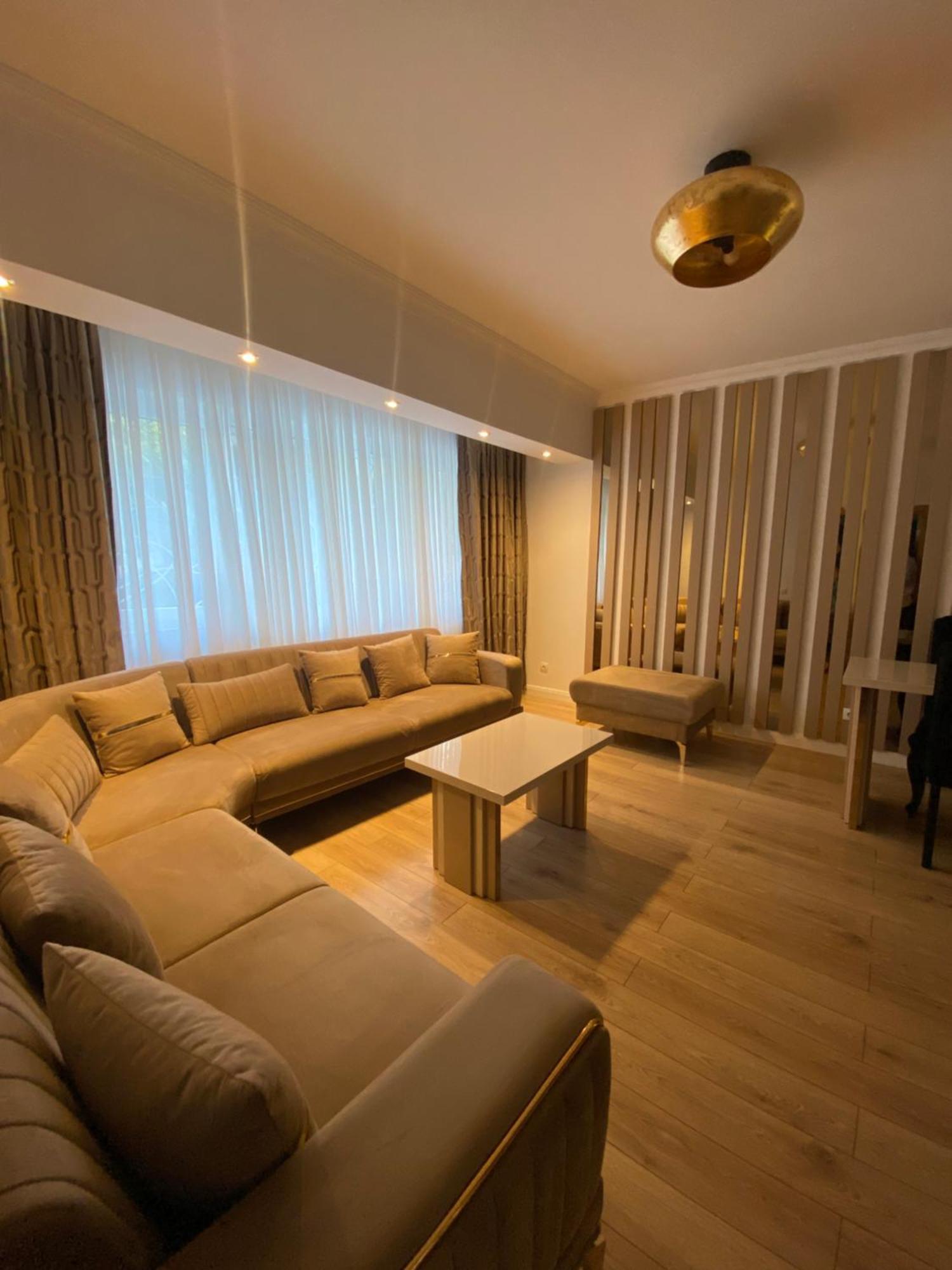 Elegant Suite - Titan Park Bukarest Exteriör bild